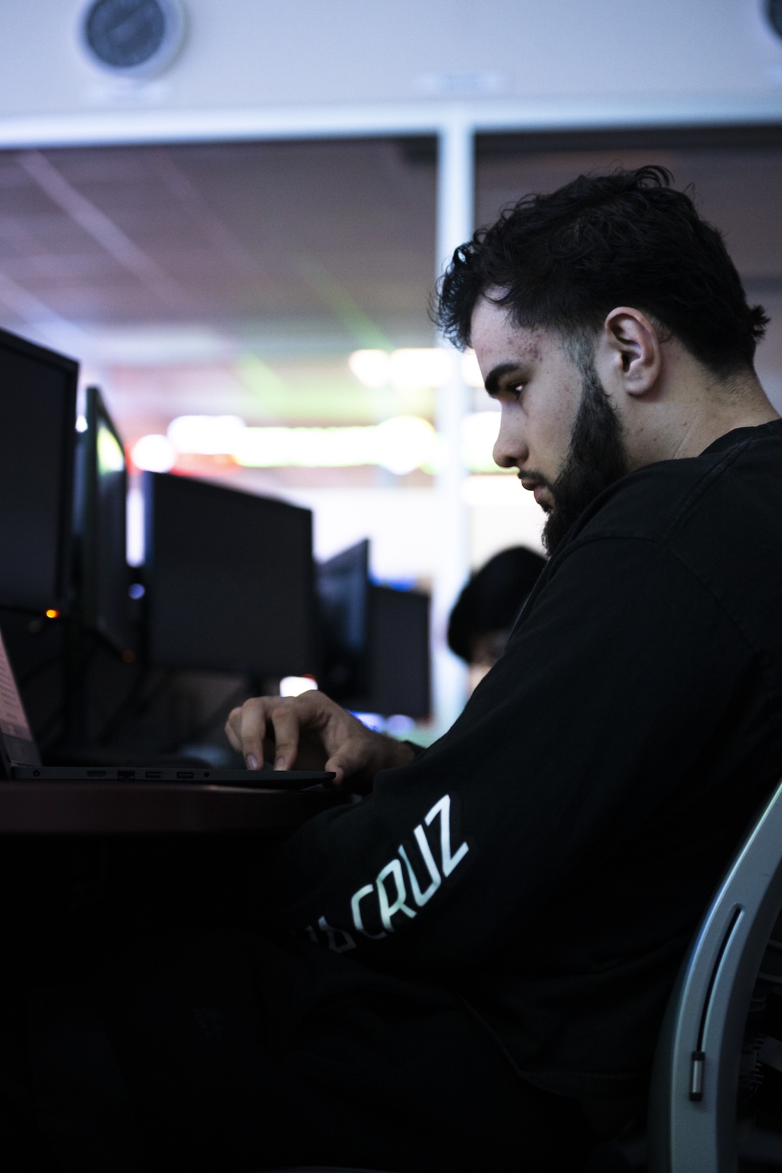 A Hood student working in a computer lab.