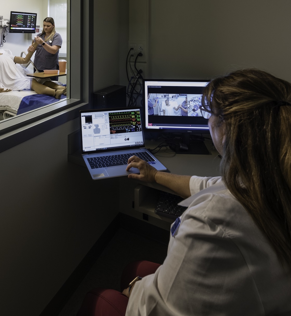 Students working in a simulation lab.