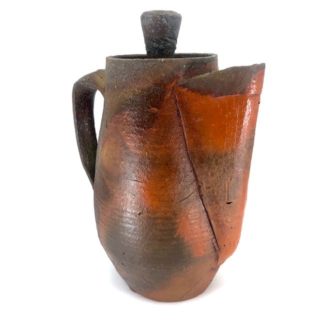 Pitcher with lid