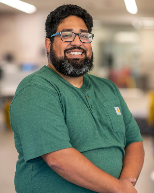 Enrique Guzman Headshot