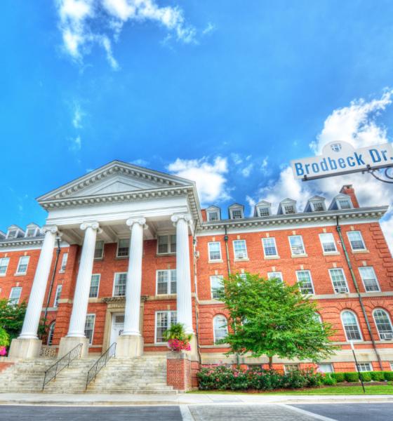 Alumna Hall