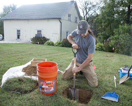 Digging with Shovel