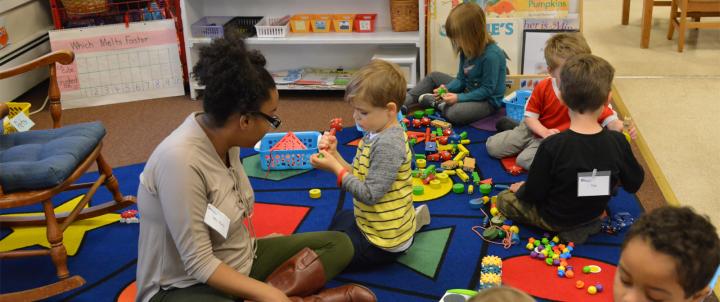 Student teacher with preschoolers